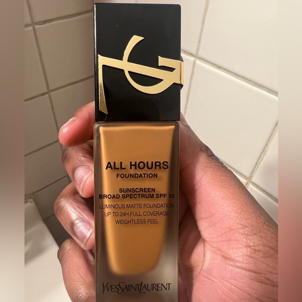 YSL All Hours Luminous Matte Foundation DW2